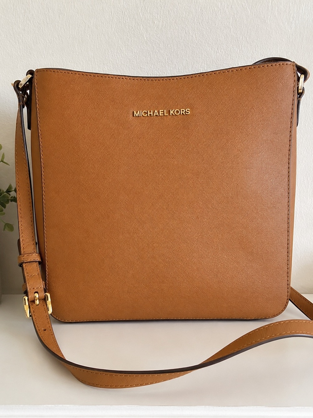Michael Kors Jet Set Travel Crossbody Bag Brown/Cognac Saffiano Leather